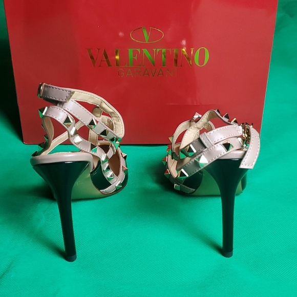 COPY - 💝 VALENTINO GARAVANI 💝 - Picture 4 of 13